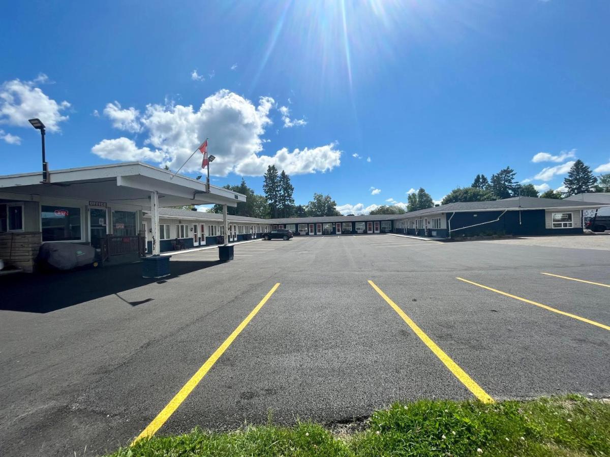 Holiday Motel Sault Ste. Marie Exterior foto