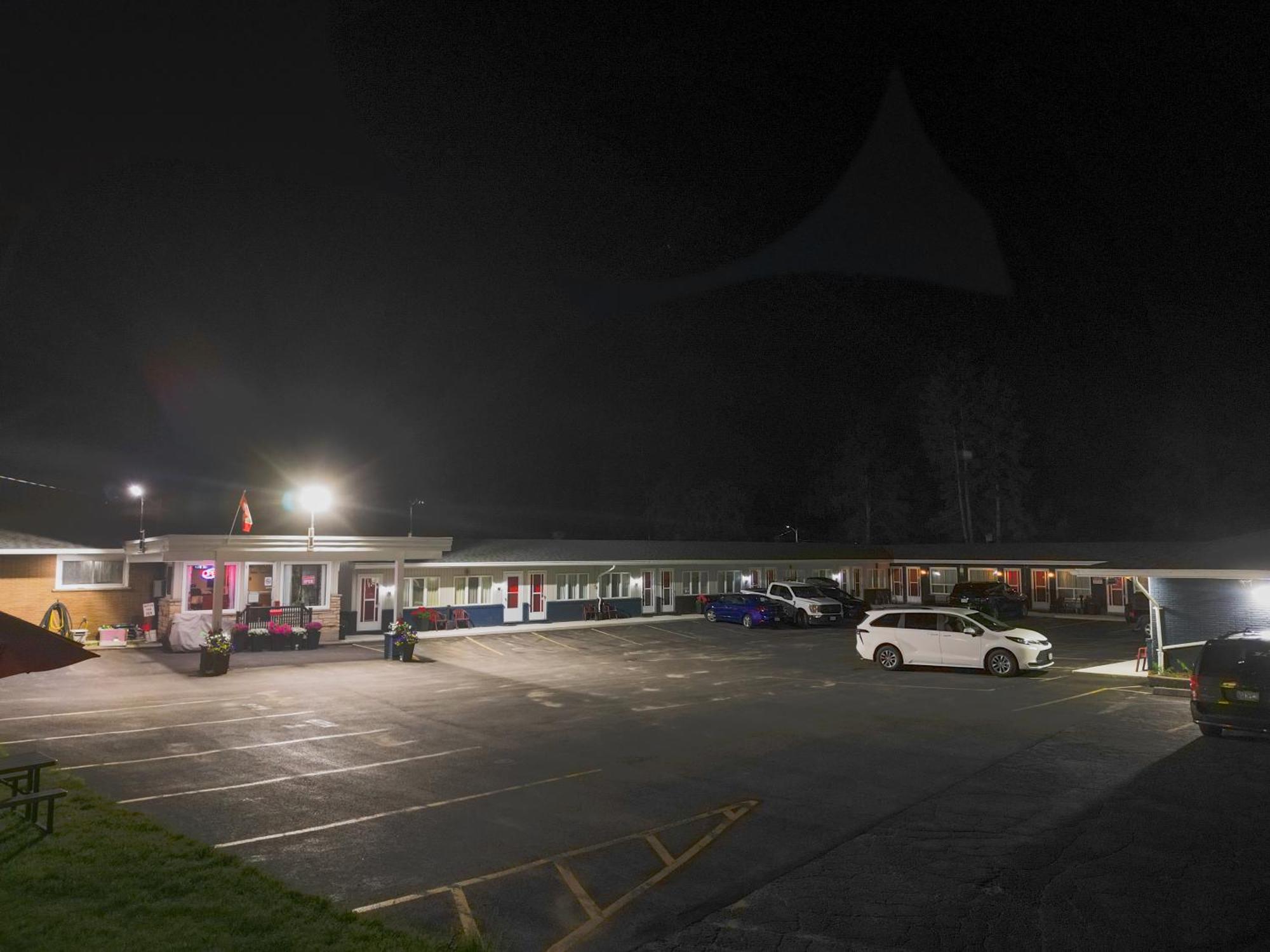 Holiday Motel Sault Ste. Marie Exterior foto